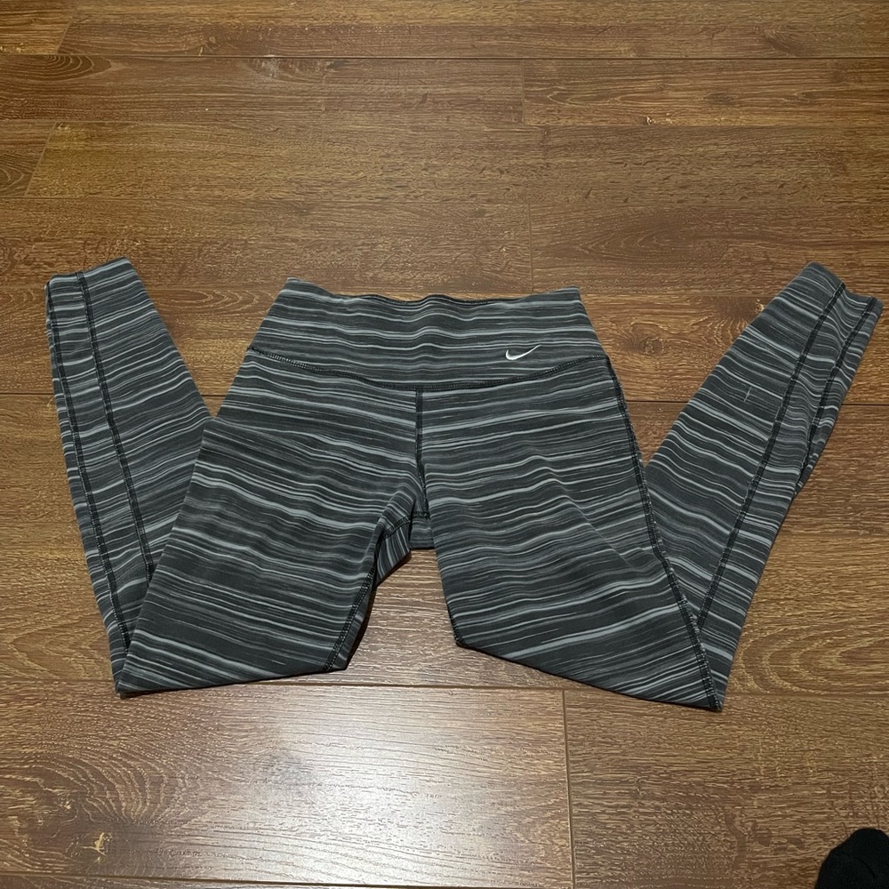 Nike leggings